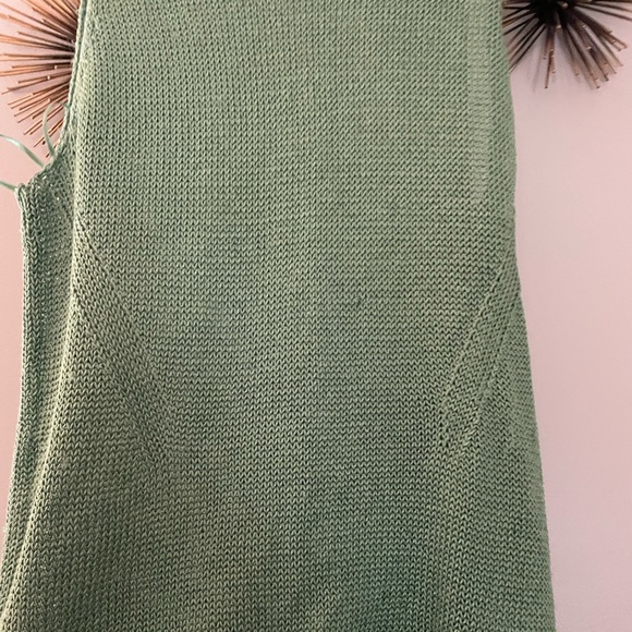 Banana Republic Green Sweater Vest - Picture 2 of 6